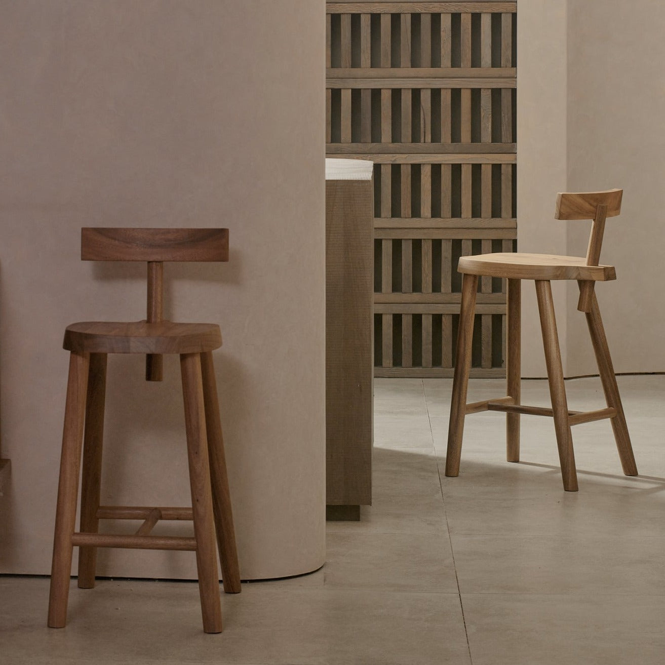 Allen Wooden Bar Stool: Elevated Comfort